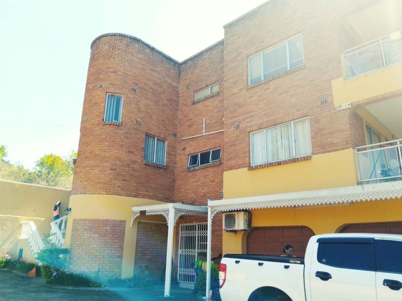 Elegant Coastal Living in Tugela Padianager - Photo 2