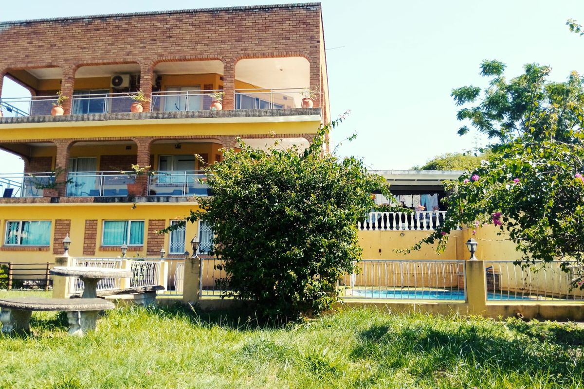 Elegant Coastal Living in Tugela Padianager - Photo 4