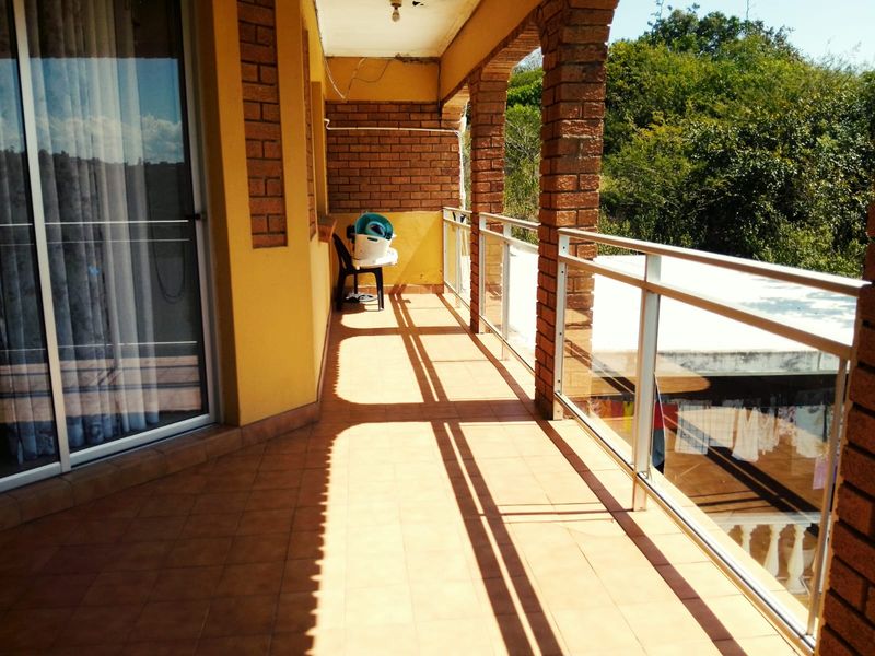 Elegant Coastal Living in Tugela Padianager - Photo 6