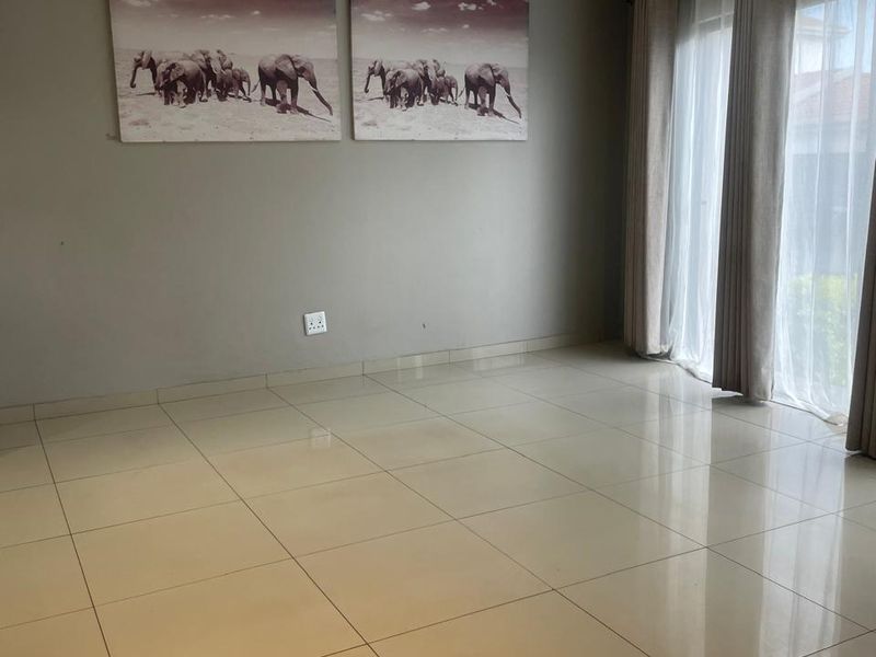 Modern 3 bedroom available! - Photo 7