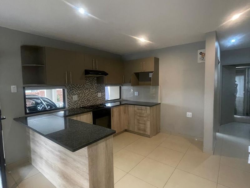 Modern 3 bedroom available! - Photo 4