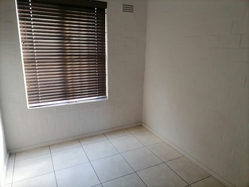 2 BEDROOM GROUND FLOOR  APARTMENT FOR SALE IN SECURE COMPLEX - Photo 10
