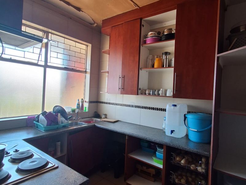 Charming 2-Bedroom Flat in Vereeniging Central. - Photo 7