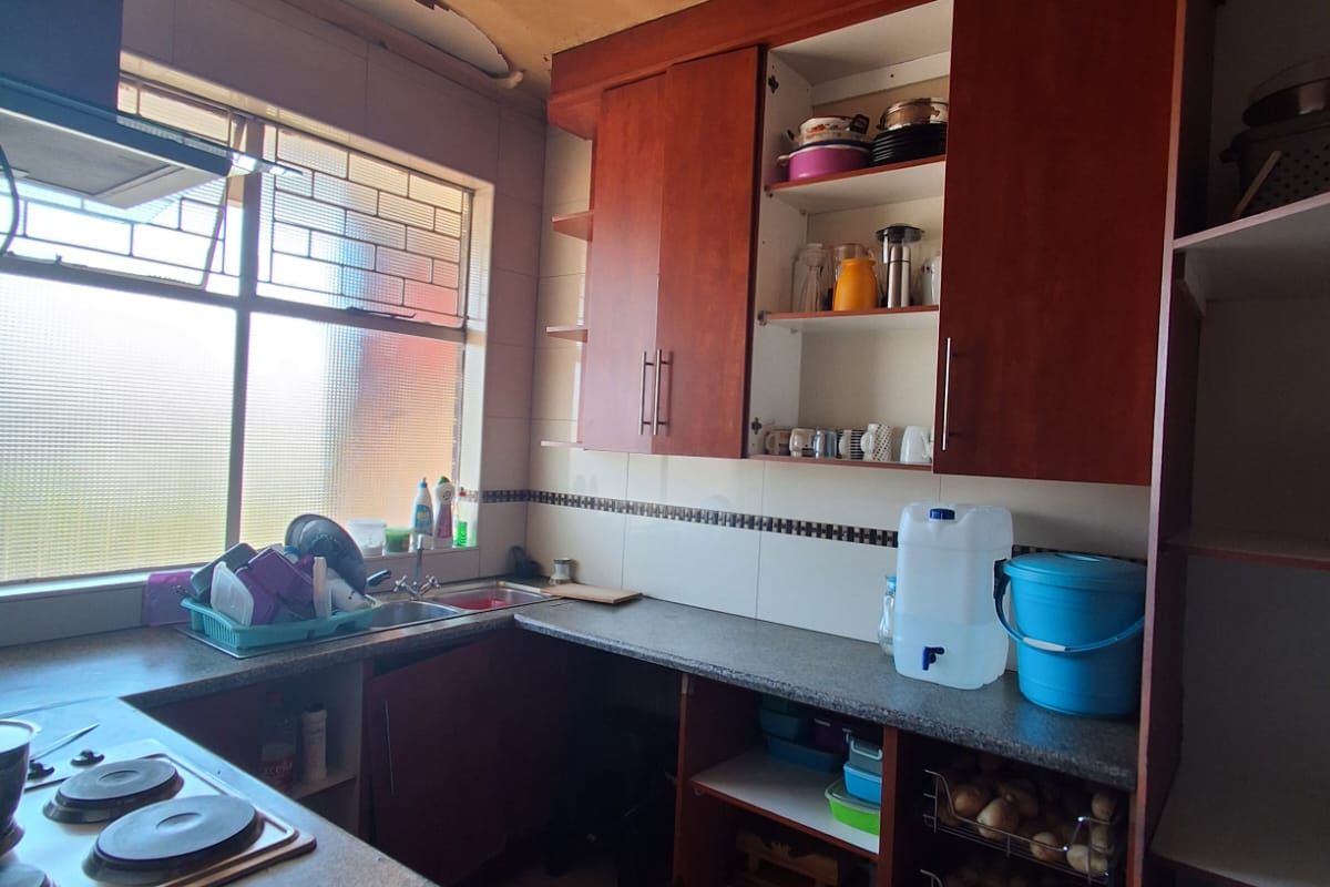 Charming 2-Bedroom Flat in Vereeniging Central. - Photo 5