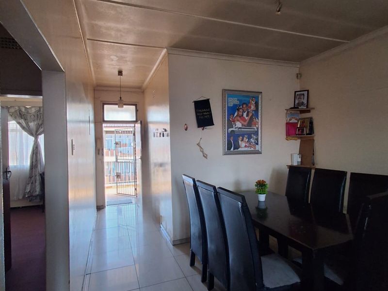 Charming 2-Bedroom Flat in Vereeniging Central. - Photo 8