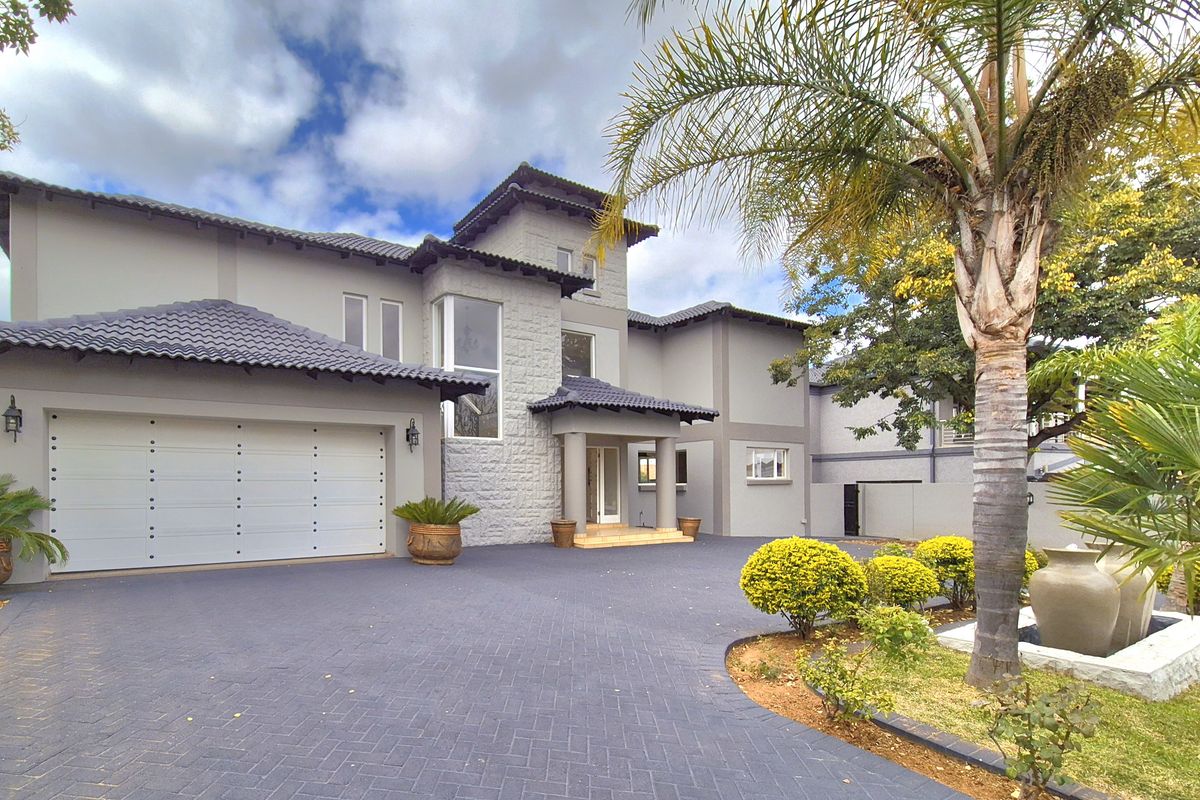 Prime Villa For Sale n Helderwyk Estate! - Photo 2