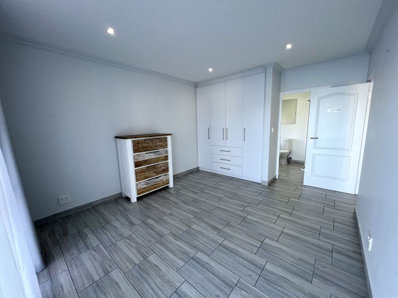 Luxurious Canal-Side Living in Marina Martinique - Photo 9