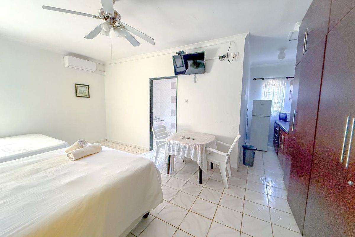 Bed & Breakfast Pending Sale In Empangeni - Photo 4