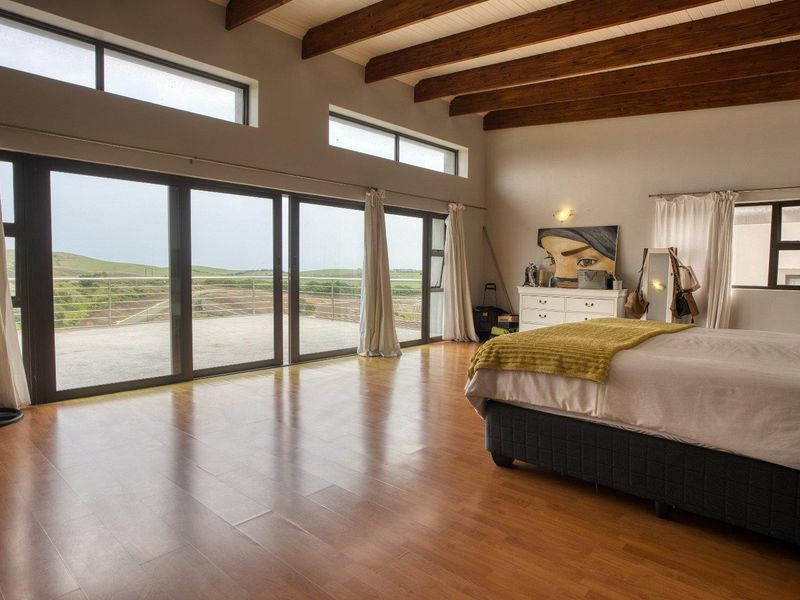 Spacious Freestanding home in Palm Lakes Ballito available to Rent. - Photo 8