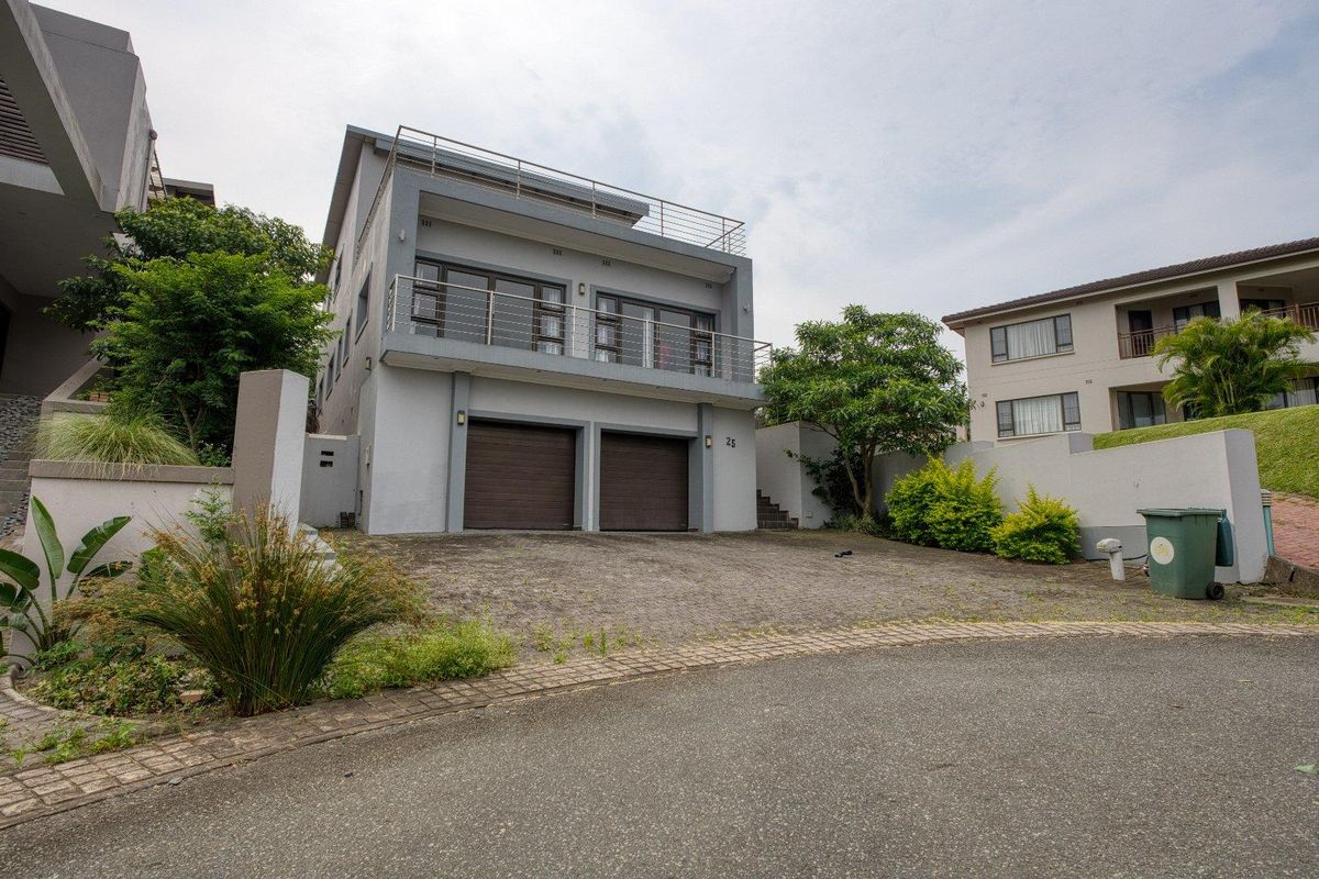 Spacious Freestanding home in Palm Lakes Ballito available to Rent. - Photo 3