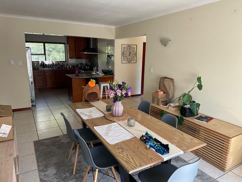 Step into comfort and style with this beautiful cluster home in the sought-after suburb of Craigavon - Photo 8