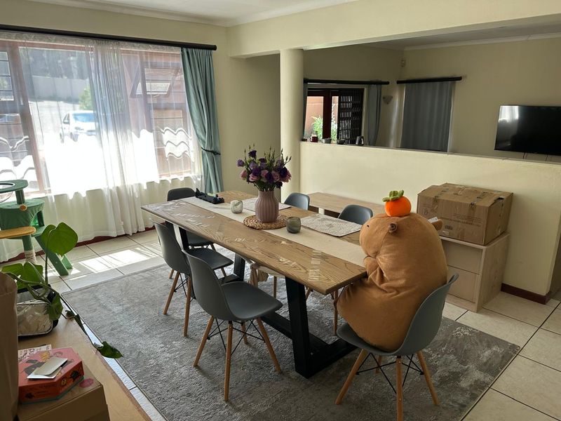 Step into comfort and style with this beautiful cluster home in the sought-after suburb of Craigavon - Photo 9