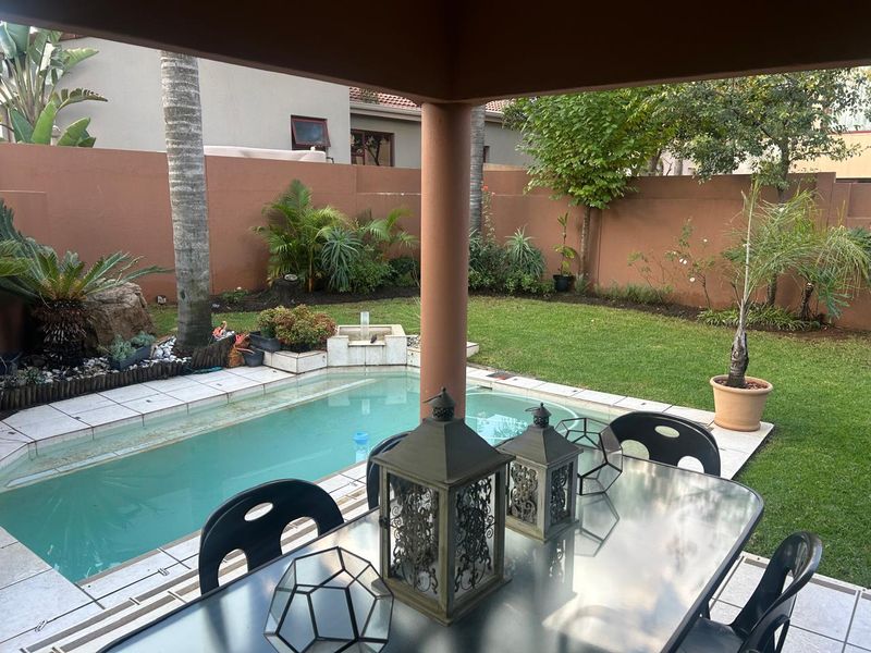 Step into comfort and style with this beautiful cluster home in the sought-after suburb of Craigavon - Photo 3