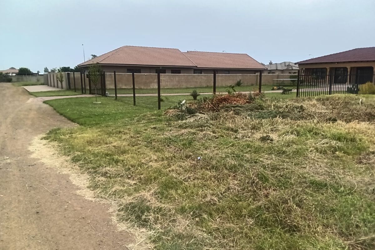 Smack in the middle of the growing Riversdale community in Meyerton. - Photo 5