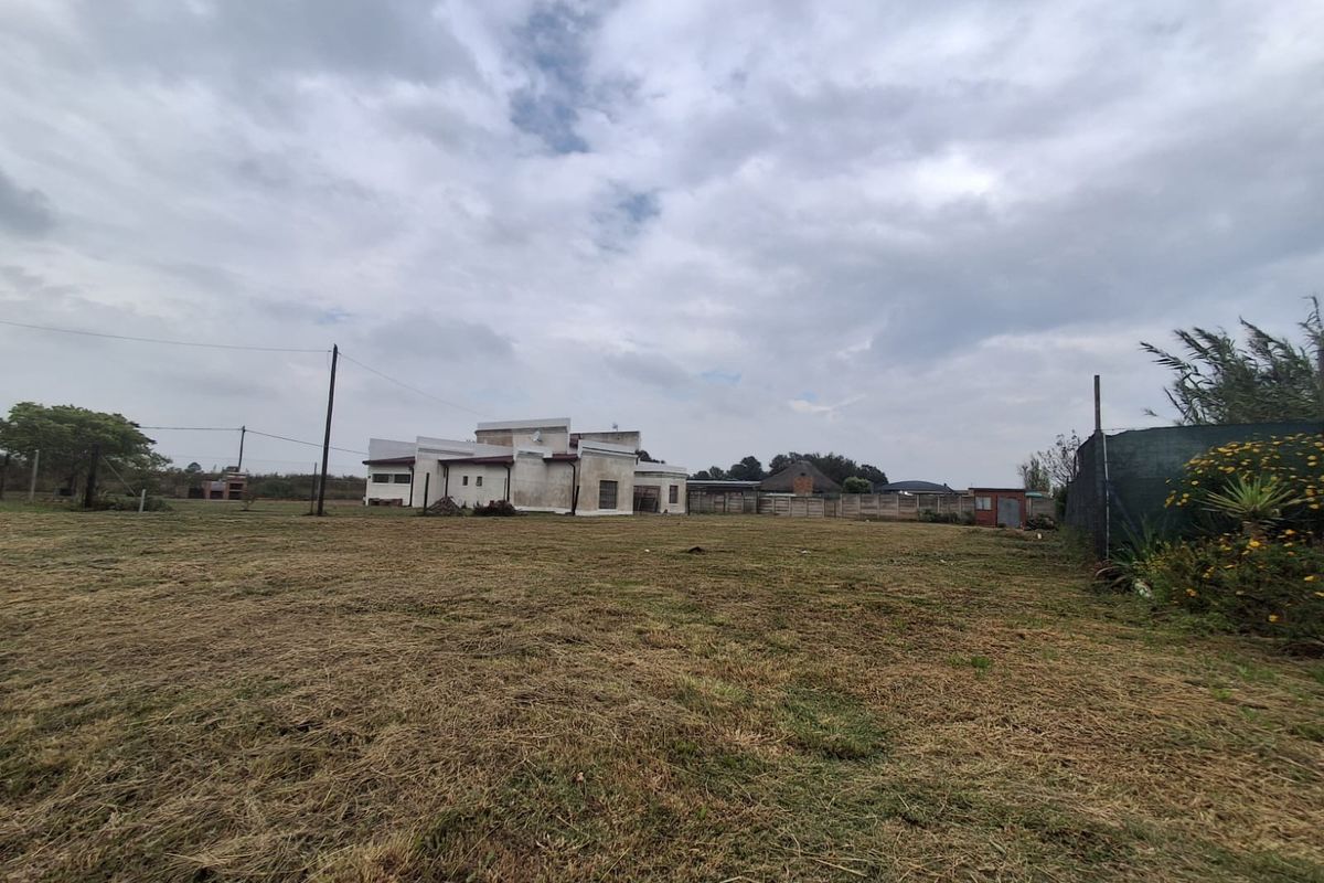 Build Your Dream Home in a Thriving Community . - Photo 4