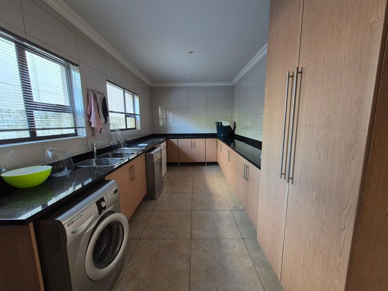 !RIVERFRONT PARADISE ESTATE! - Photo 5