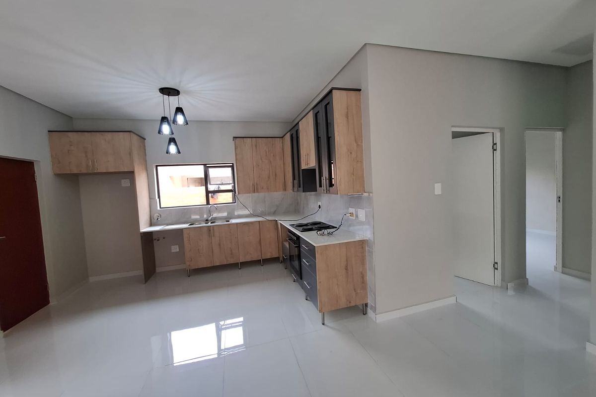 Contemporary Full Title Home Annlin - Photo 4