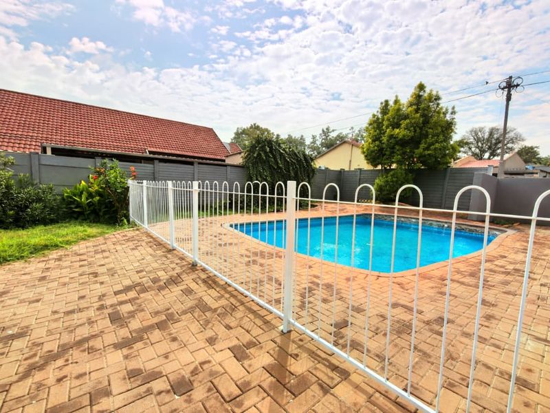 Newly renovated property for sale in Sasolburg - Photo 2