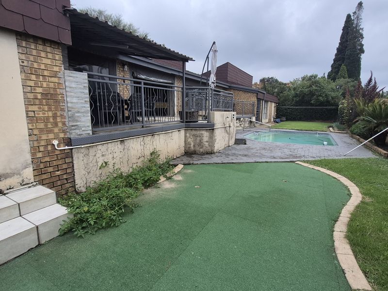 Stunning family home for sale in die Heuwel proper. - Photo 6