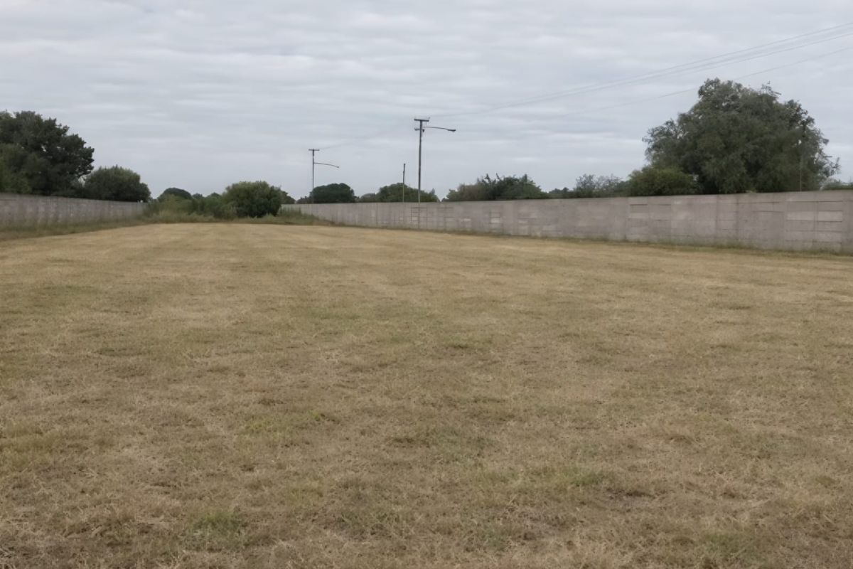 Prime Land Investment Opportunity in Riversdale Meyerton 4,500 square meters. - Photo 4