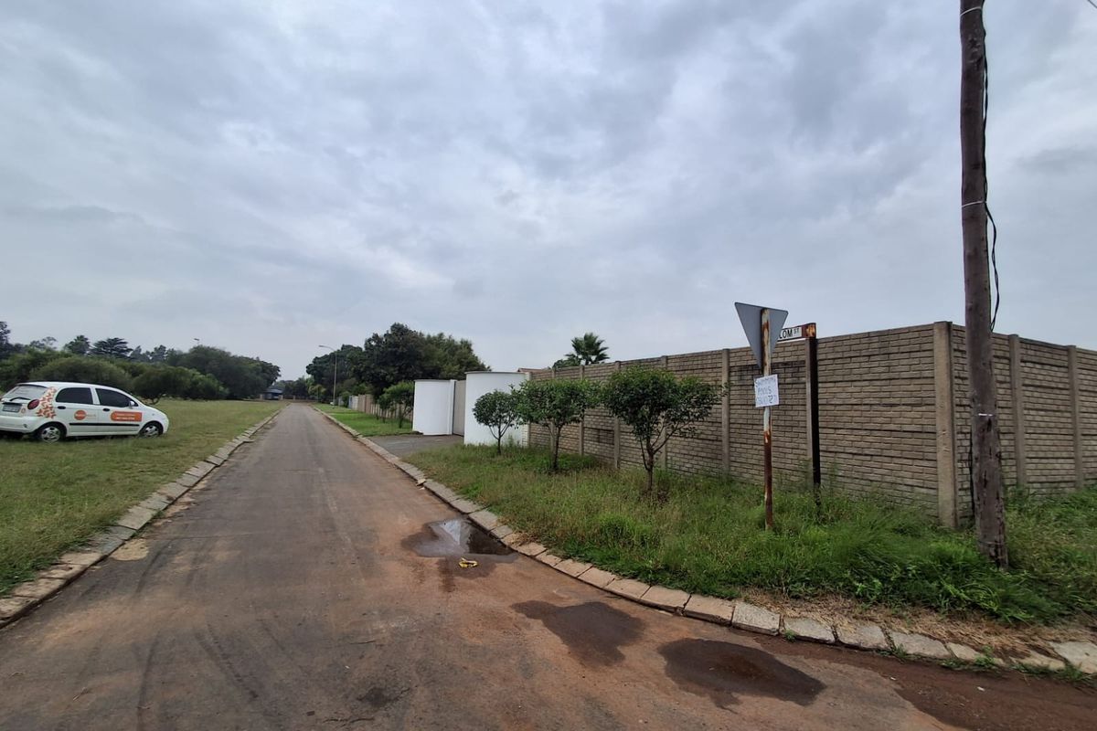 Prime Land Investment Opportunity in Riversdale Meyerton 4,500 square meters. - Photo 5