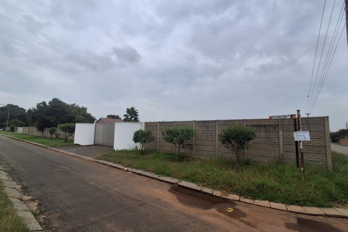 Prime Land Investment Opportunity in Riversdale Meyerton 4,500 square meters. - Photo 3