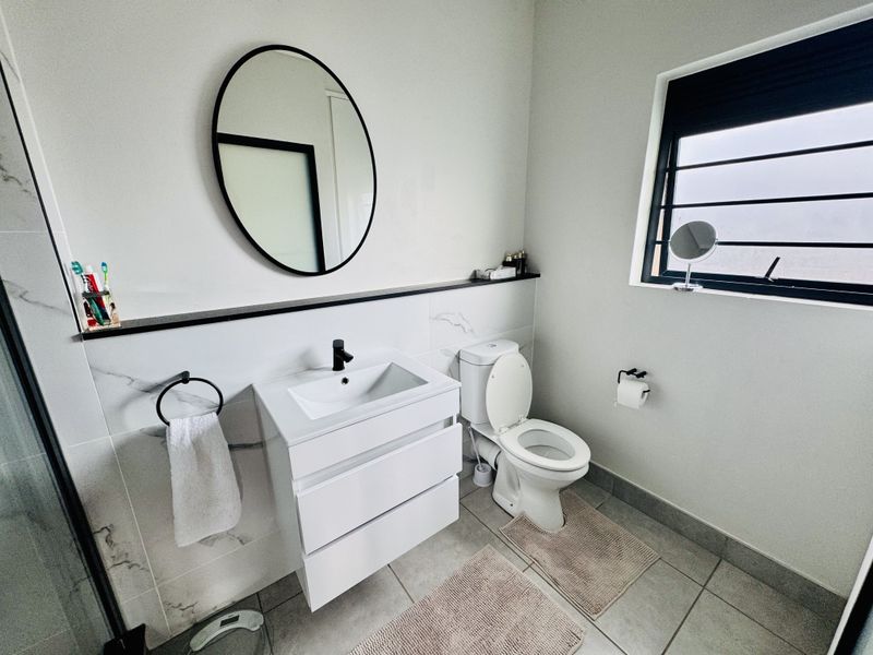 Modern 3-Bedroom Ground Floor Apartment in Munyaka Lifestyle Estate, Waterfall City, Midrand - Photo 10