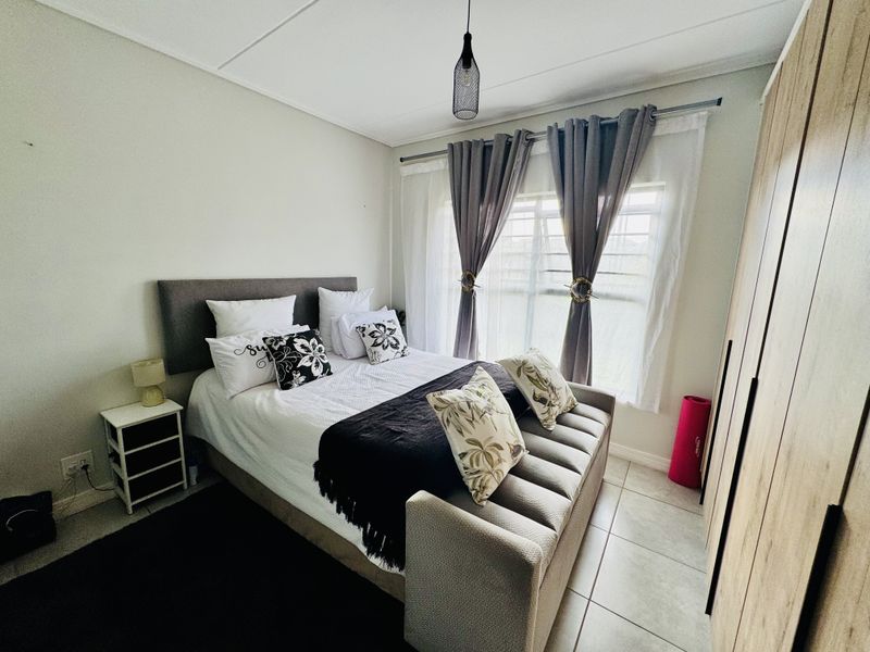 Modern 3-Bedroom Ground Floor Apartment in Munyaka Lifestyle Estate, Waterfall City, Midrand - Photo 7