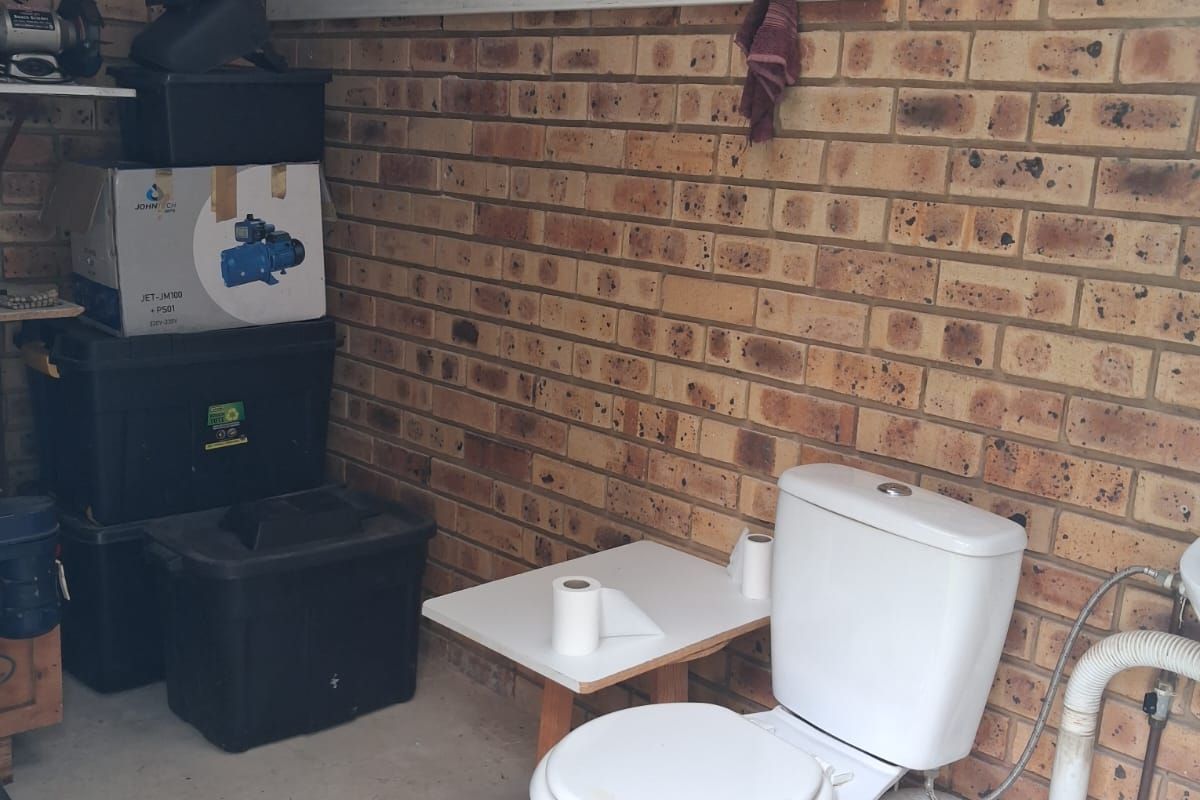 Stunning Family Home with Exceptional Features! - Photo 4