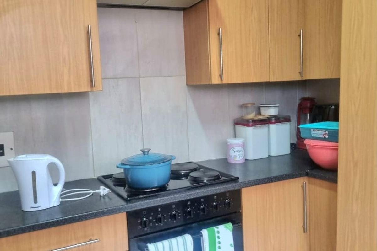 GROUND FLOOR GEM IN THREE RIVERS PROPER – LOCK UP & GO LIVING AT ITS BEST! - Photo 3