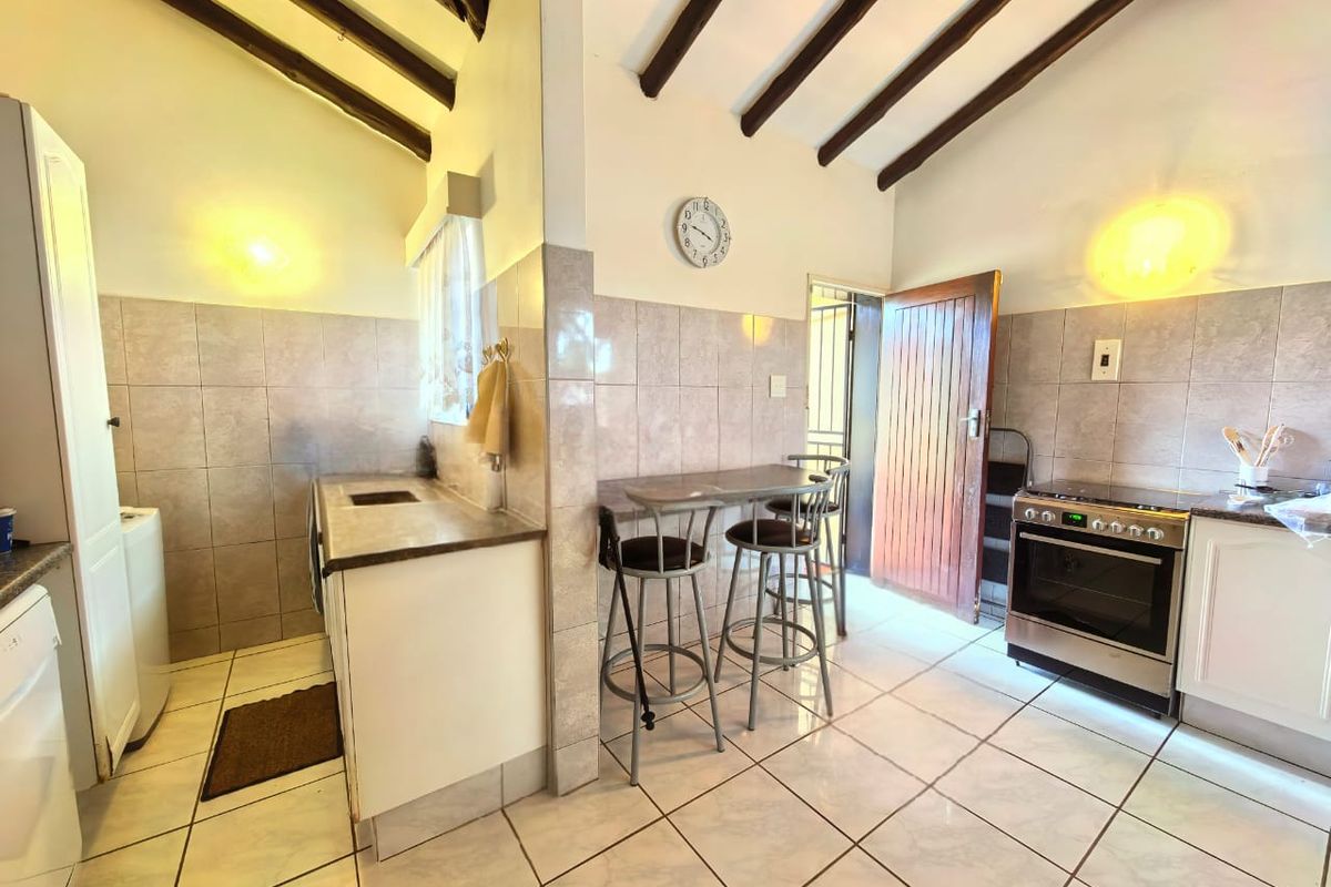 Move-in ready family house for sale in Vaalpark - Photo 5