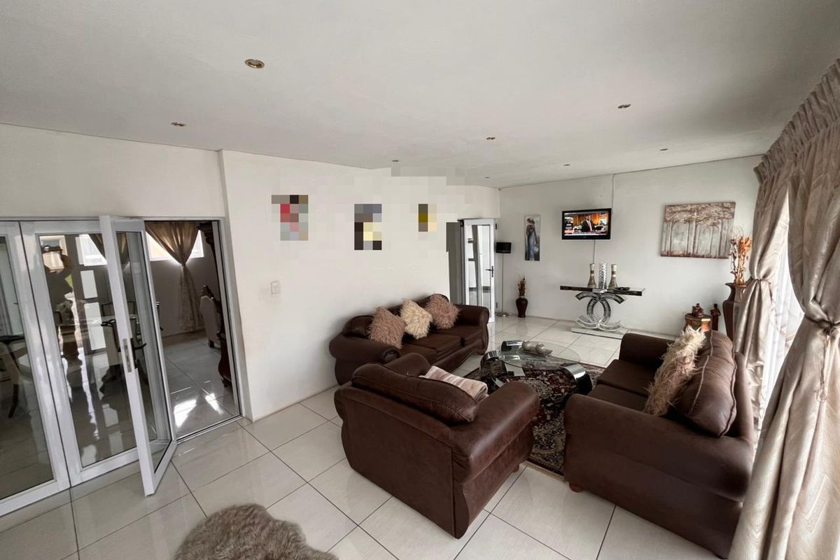 Luxury Living in Riverspray Lifestyle Estate. - Photo 5