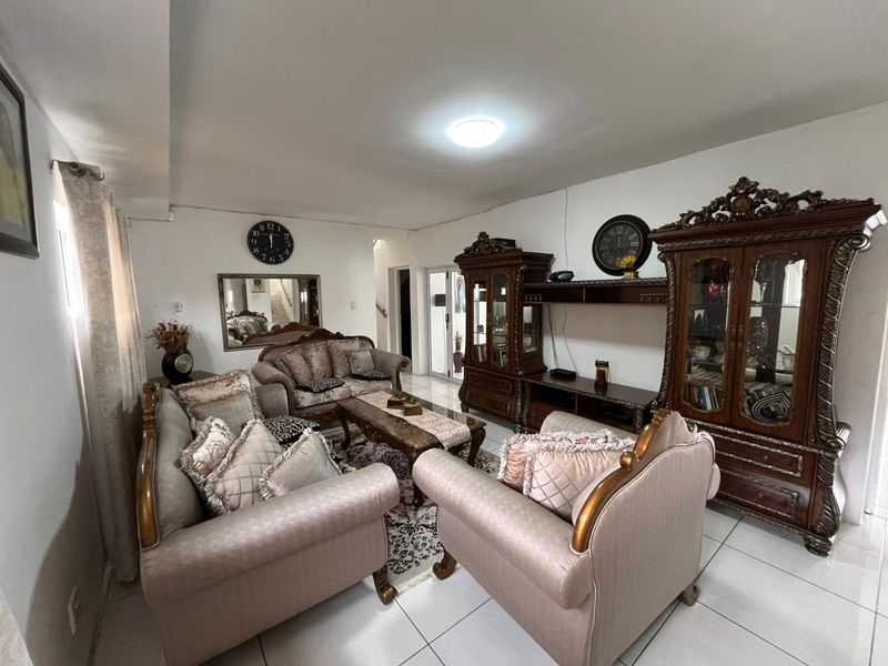 Luxury Living in Riverspray Lifestyle Estate. - Photo 7