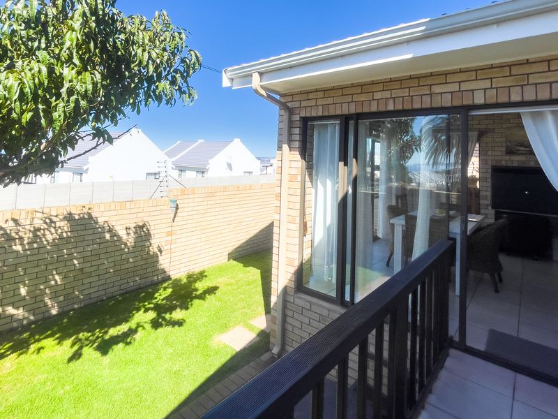 Low maintenance home in secure estate - Photo 2