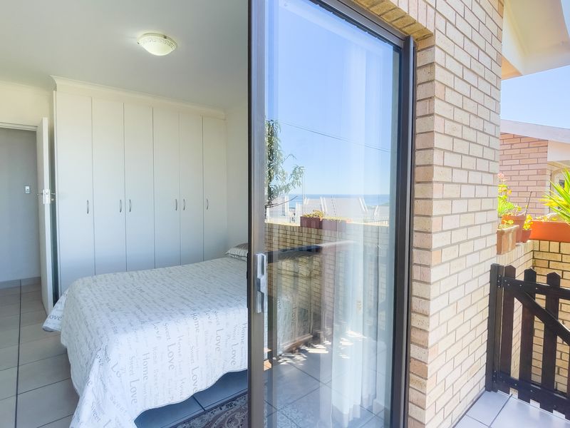 Low maintenance home in secure estate - Photo 5