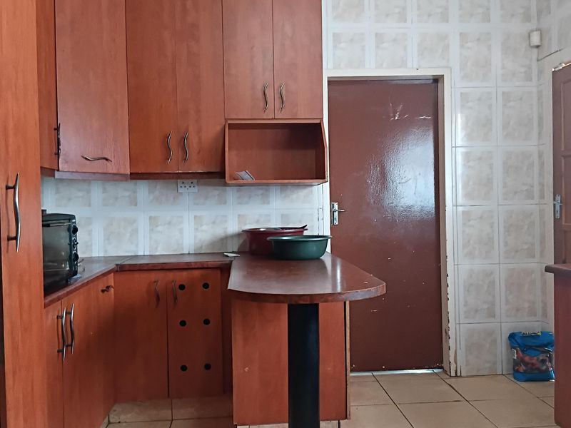 Investor Opportunity: Fully Let and Well-Managed Property - Photo 7