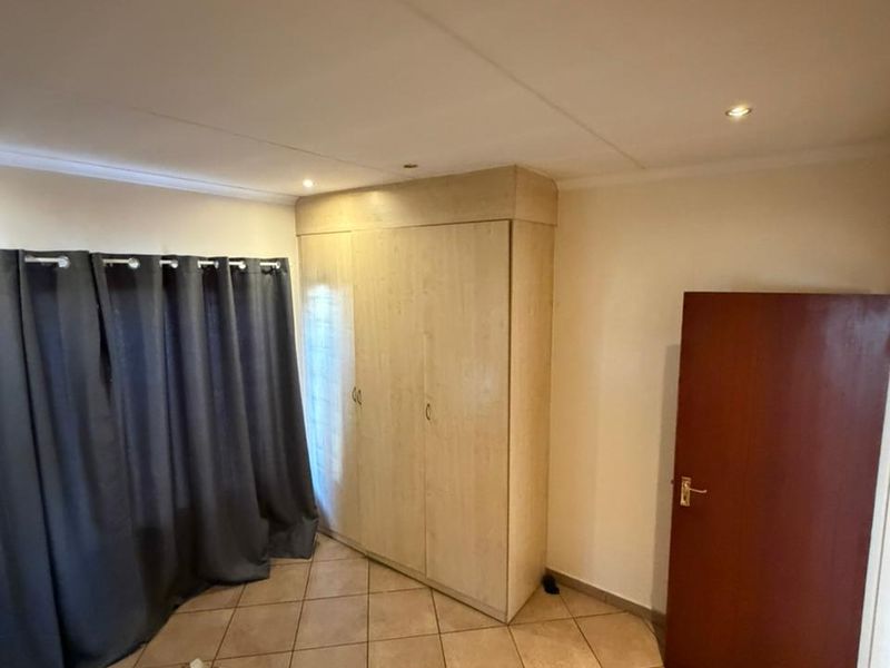 Modern 2-Bedroom 2-Bathroom Ground Floor Unit to Rent in Atlantis City Estate, Sonneveld, Brakpan - Photo 2