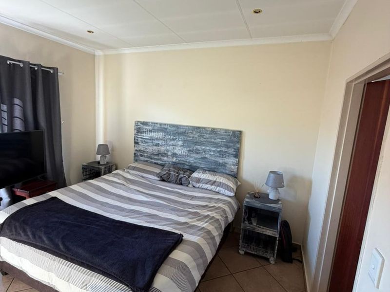 Modern 2-Bedroom 2-Bathroom Ground Floor Unit to Rent in Atlantis City Estate, Sonneveld, Brakpan - Photo 5