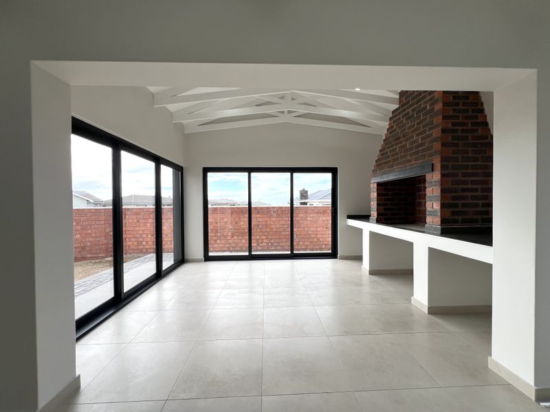 Brand New release in Fountains Estate - Photo 8