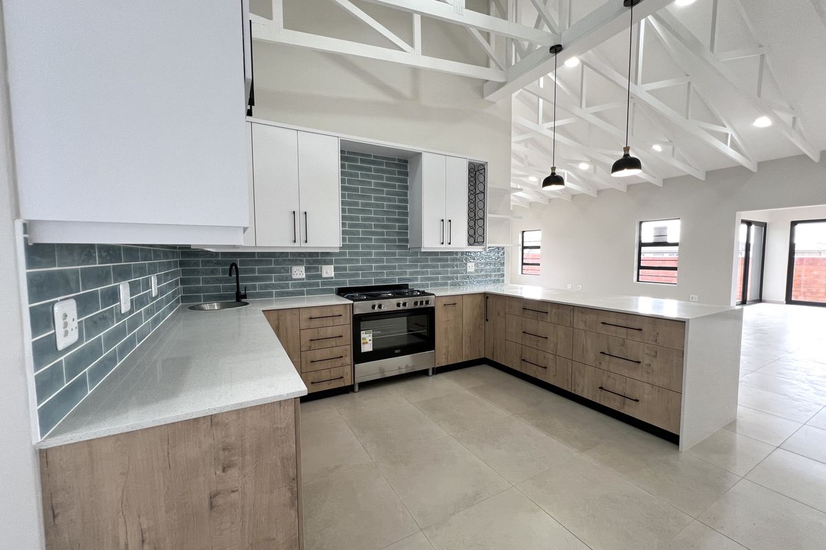 Brand New release in Fountains Estate - Photo 2