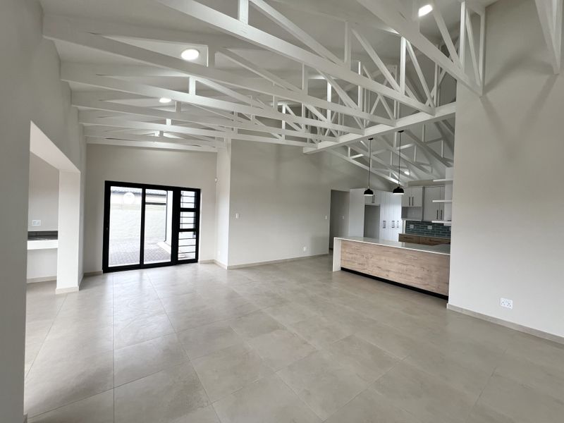 Brand New release in Fountains Estate - Photo 6