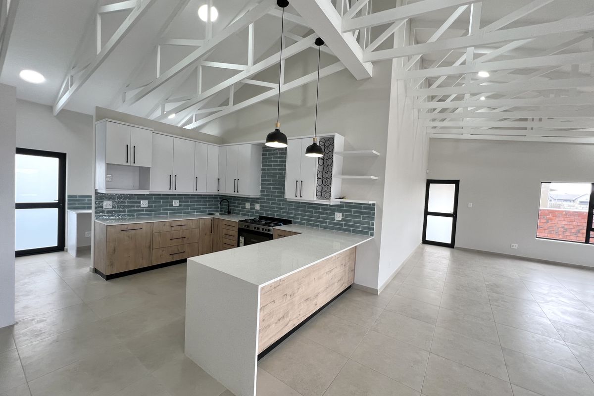 Brand New release in Fountains Estate - Photo 3