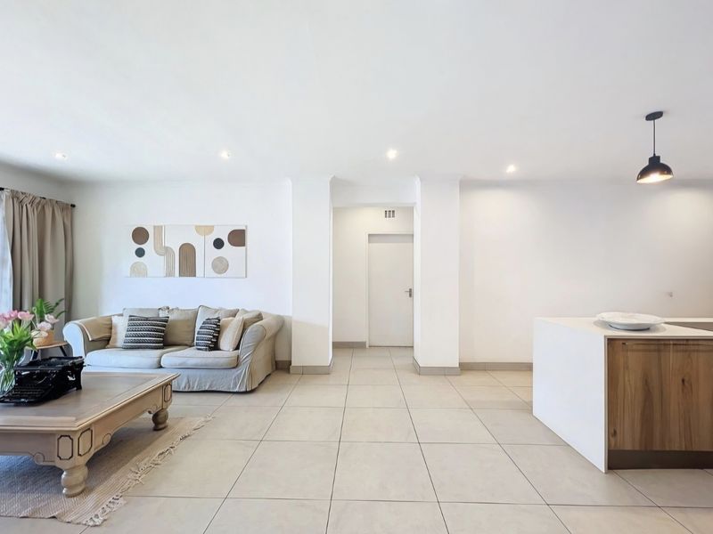 Elegant Three-Bedroom Simplex for Sale in Olive Wood Village South Estate - Photo 6