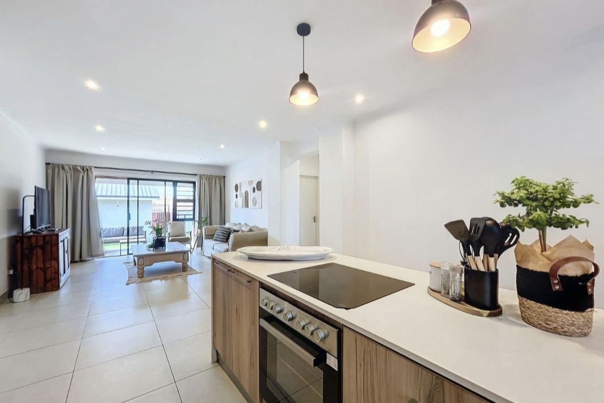 Elegant Three-Bedroom Simplex for Sale in Olive Wood Village South Estate - Photo 5