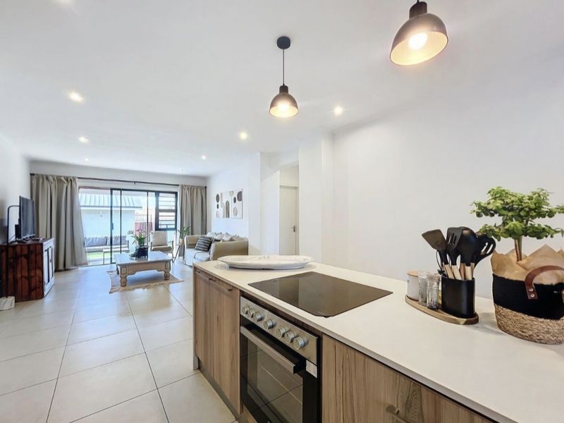 Elegant Three-Bedroom Simplex for Sale in Olive Wood Village South Estate - Photo 5