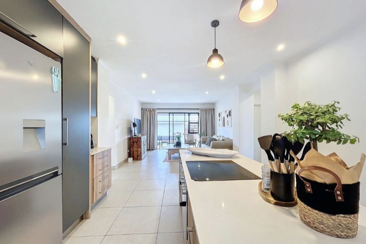 Elegant Three-Bedroom Simplex for Sale in Olive Wood Village South Estate - Photo 4