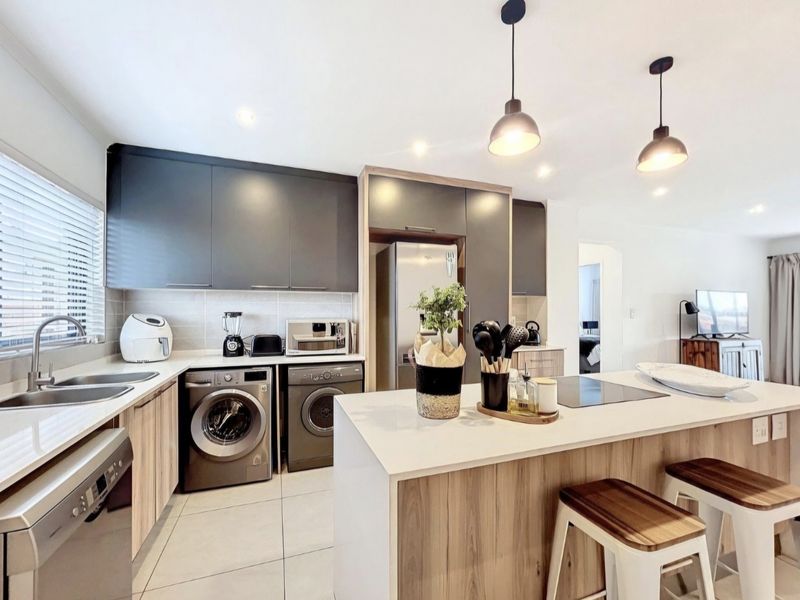 Elegant Three-Bedroom Simplex for Sale in Olive Wood Village South Estate - Photo 3