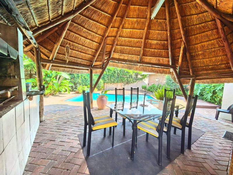 Modern family house for sale in Vaalpark with lots of extras - Photo 3