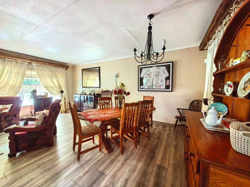 Modern family house for sale in Vaalpark with lots of extras - Photo 9