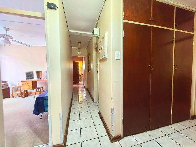 Family house for sale in Sasolburg, walking distance to schools and shopping center - Photo 8